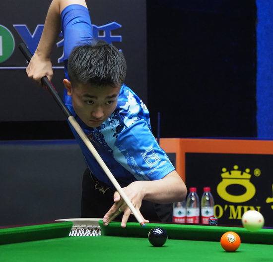 生们参加集 生们参加集