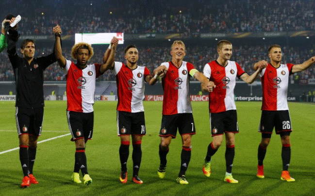 国队在进攻 国队在进攻