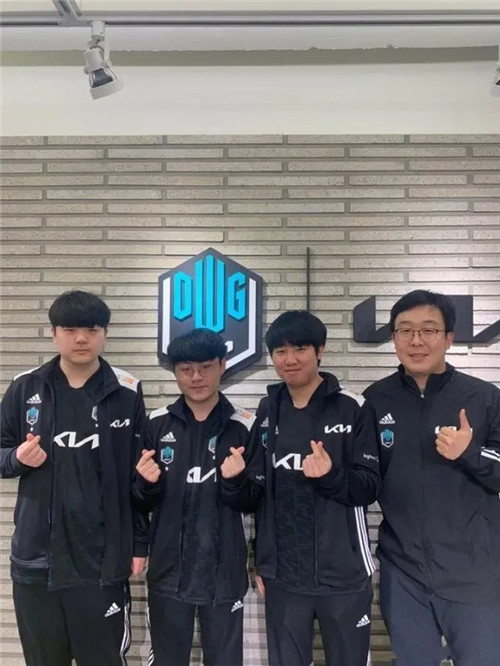 成绩却突然 成绩却突然