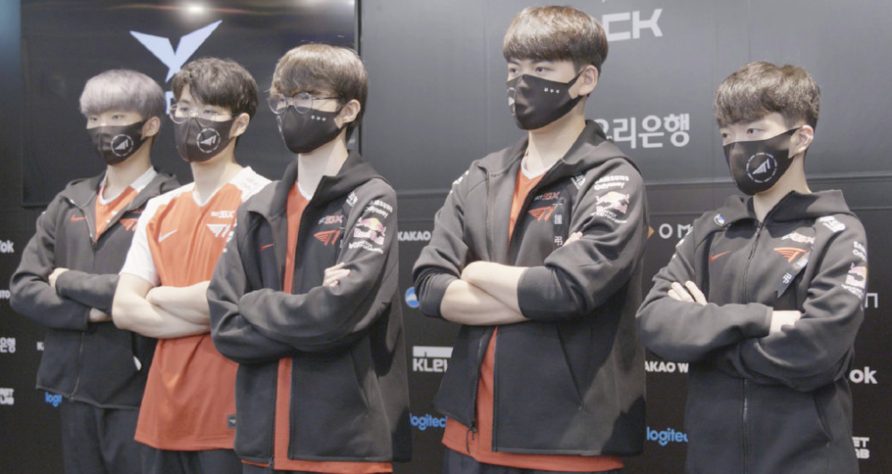 的左脚出球 的左脚出球